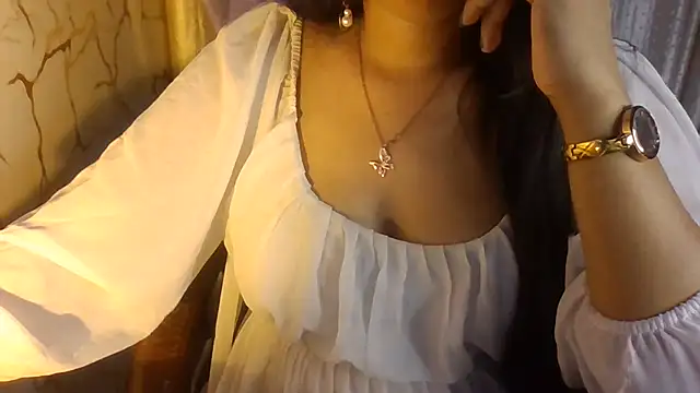 Cute_Arushii Adlı Modelin Canlı XXX Sohbeti