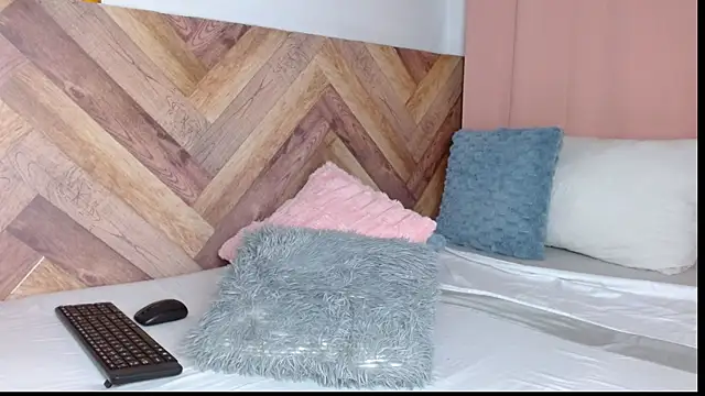 nickyCollins élő XXX-chatje
