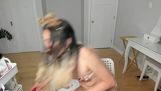 Chat XXX ao vivo de Jiwooe