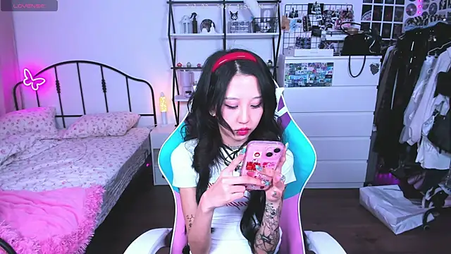 ashleywowmeow 现场XXX聊天