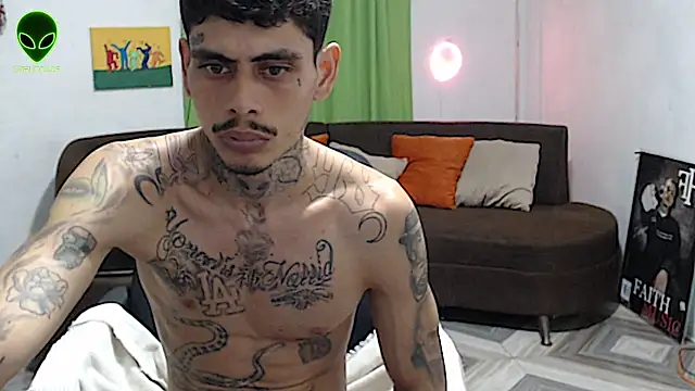 alpha_zom élő XXX-chatje