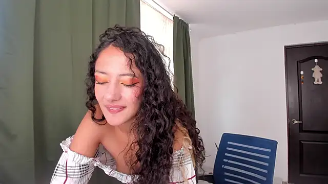 Chatroom XXX en direct de Lucia_Fuster