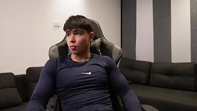 Bray_Kevin Chat XXX live