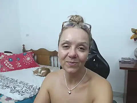 yeslluisa Live XXX-Chat