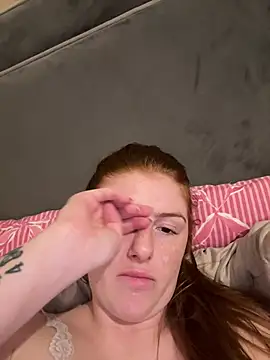 Redvelvetxx2's Live XXX Chat