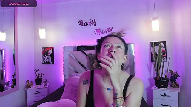 Živý XXX chat Karly_moon
