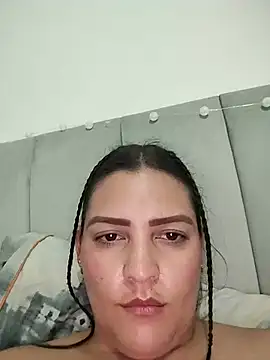Mia_Hampton Adlı Modelin Canlı XXX Sohbeti