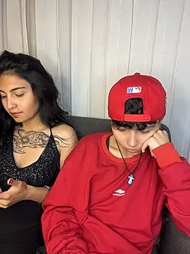 צ'אט XXX בשידור חי של ian_mathias_