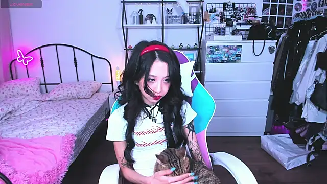 ashleywowmeow's Live XXX Chat