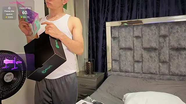 Chat XXX ao vivo de LeoMonnroe