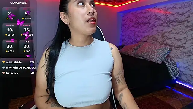 Camila_IRoose লাইভ XXX চ্যাট
