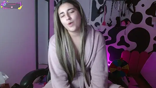 hi_elora: απευθείας συνομιλία ΧΧΧ