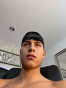 Lander_Cruz Live XXX-chat