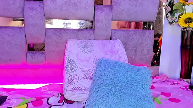 Natasha-Adams Chat XXX live