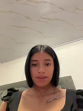 Chat +18 de CELESTE_-EC ao vivo