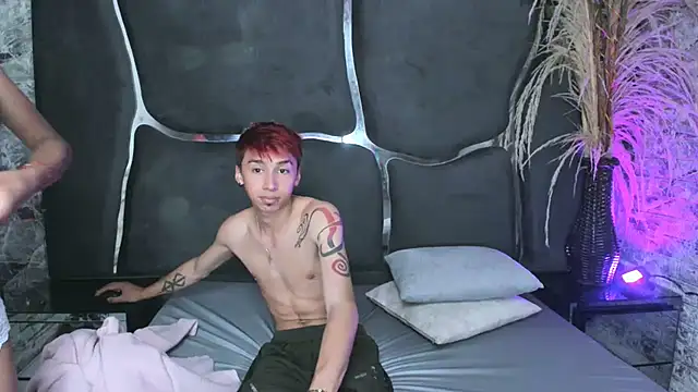 Chat XXX ao vivo de LexxyAndAres
