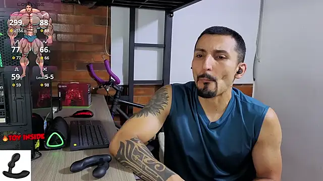 Marck_Muscle Show in webcam
