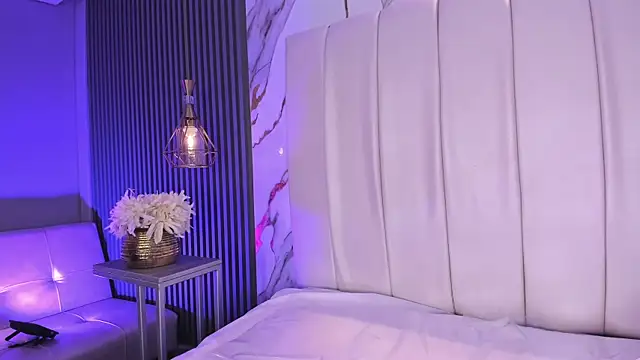 LovelyEyesxのライブXXXチャット