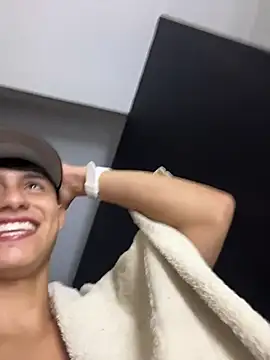 Lander_Cruz Live XXX-Chat