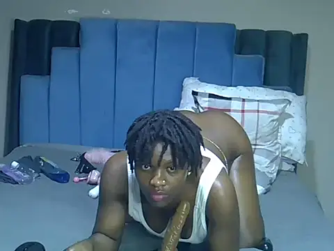 Онлайн ча т XXX melanin_moon