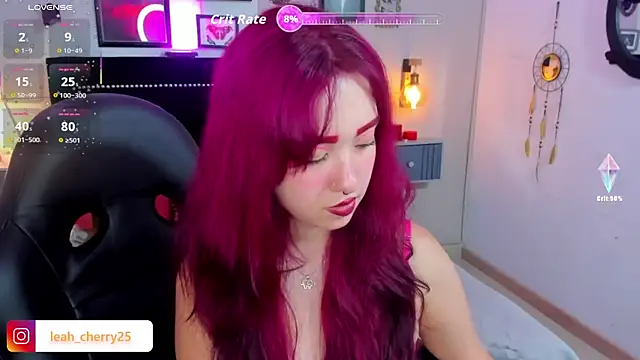 แชท XXX สดของ Leah_cherry