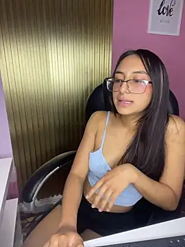 MoonLitDoll Live XXX Chat