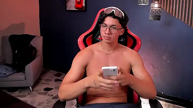 Živý XXX chat Axxel_Muscle