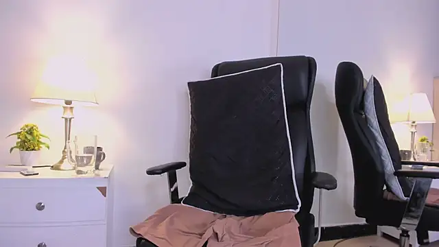 Chriss_Diamond 라이브 XXX 채팅