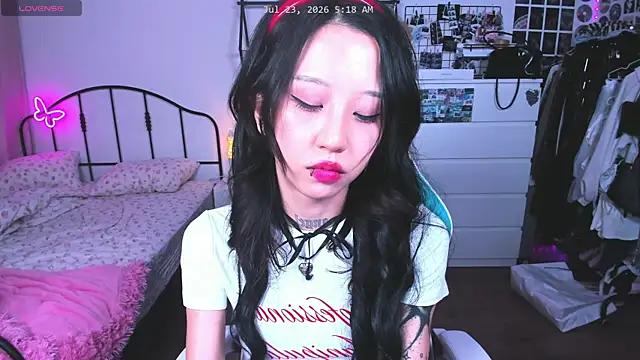 ashleywowmeow's Live XXX Chat