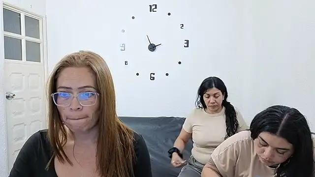 lesb_milf's Live XXX Chat
