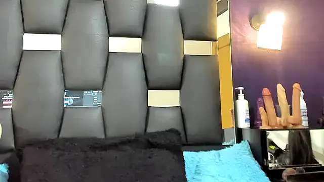 PENELOPELEWISs' Live XXX Chat