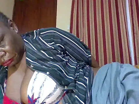 smileyboobsn Live XXX chat