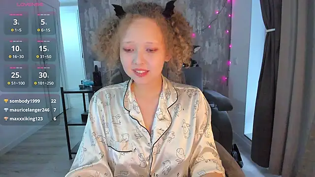 Senya_Sol Adlı Modelin Canlı XXX Sohbeti