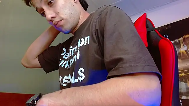 alexgiraldo__ Chat XXX in diretta