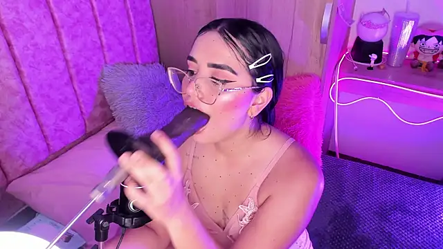 laana_foxx's Live XXX Chat