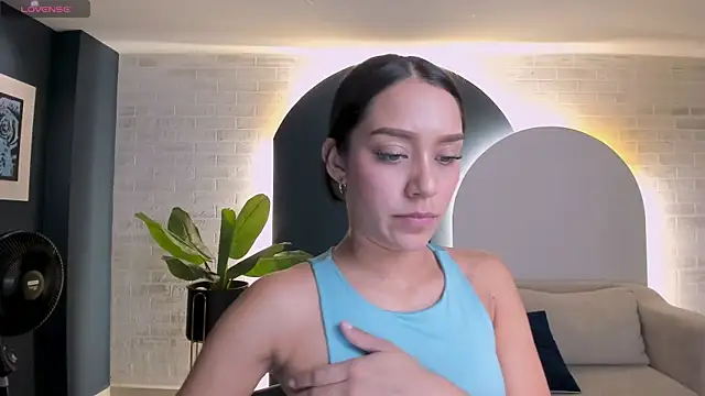 AmaliaCrus Chat XXX in diretta