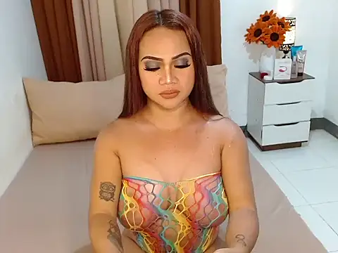 XXX chat uživo modela Ara_Cumms