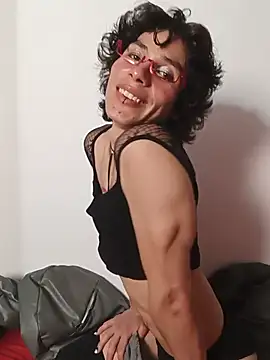 LittleTymmy Adlı Modelin Canlı XXX Sohbeti