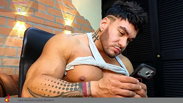 Chat XXX ao vivo de zac_levis_