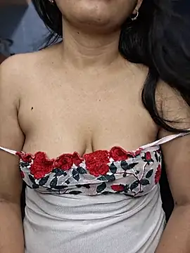 Nisha027's Live XXX Chat