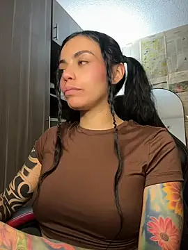 Chat XXX ao vivo de i_am_nina_
