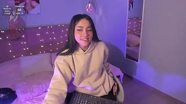 ela_petitn Live XXX chat