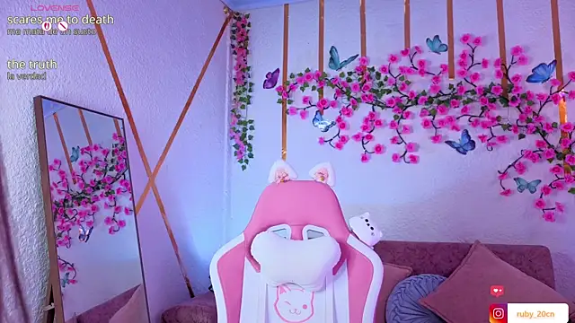 Ruby-conner2's Live XXX Chat