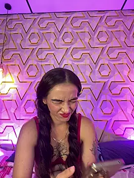 MelanyyJhonson15 Adlı Modelin Canlı XXX Sohbeti