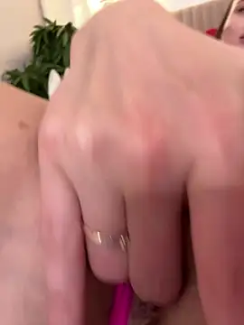 LillyNatty18 – Naživo XXX chat