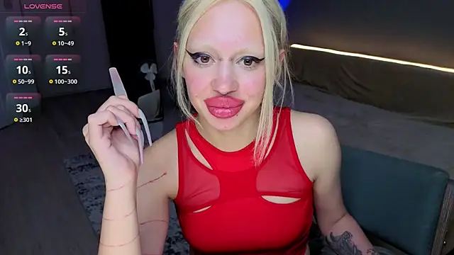 Luna_Beverly Chat XXX in diretta