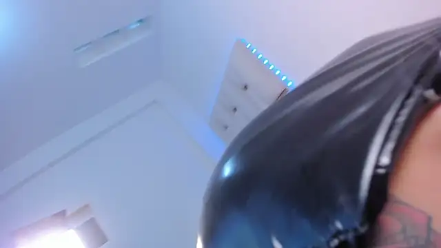 MissCarolinne Live XXX-Chat