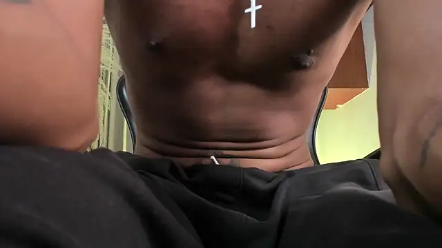 JulienSaint 라이브 XXX 채팅