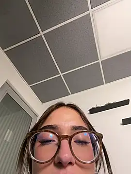 Sweet_Milaa1 现场XXX聊天