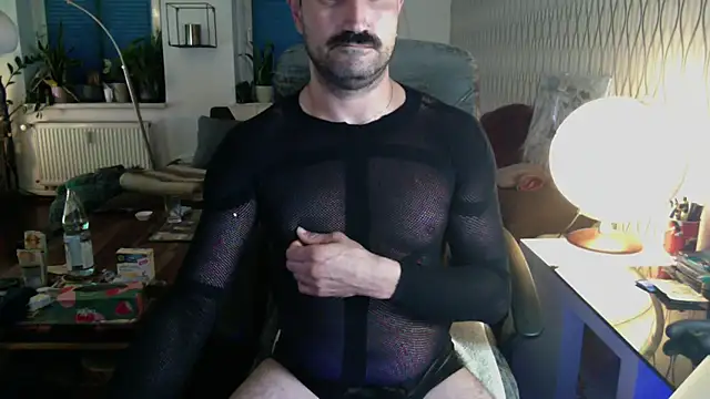 tomz0819 – Live XXX-chat